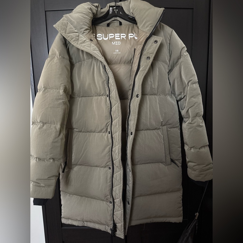 Aritzia Super Puff - Mid